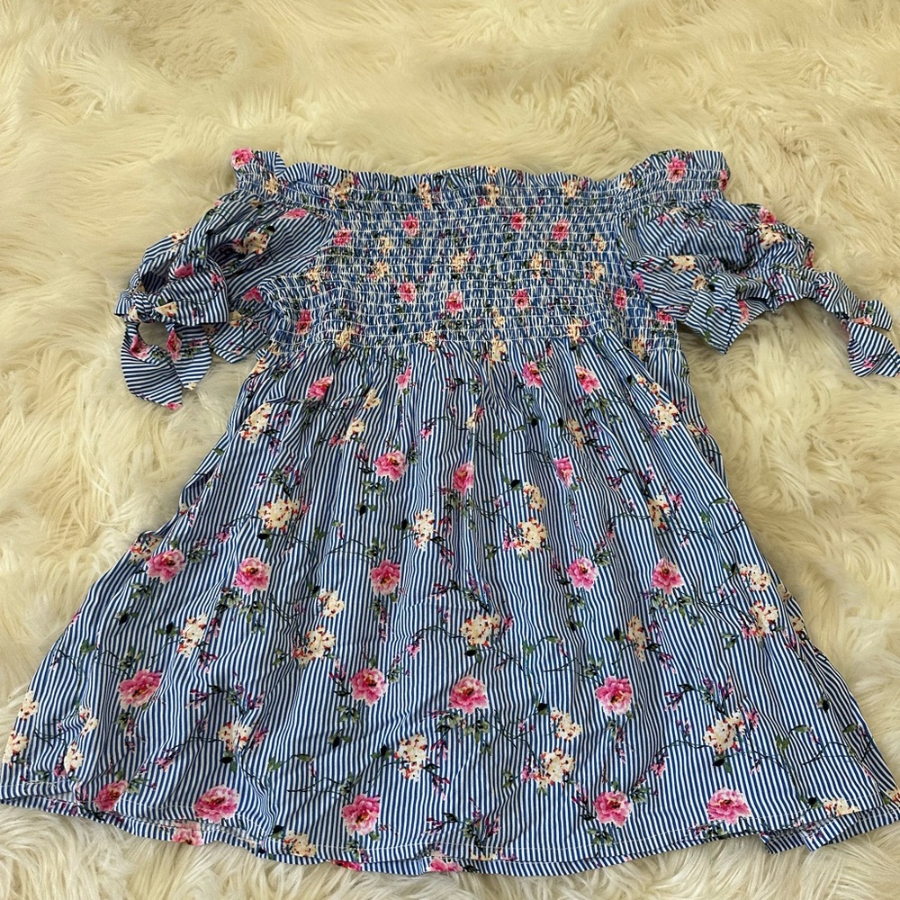 Blashe Floral Off-Shoulder Blouse in Blue and Pink